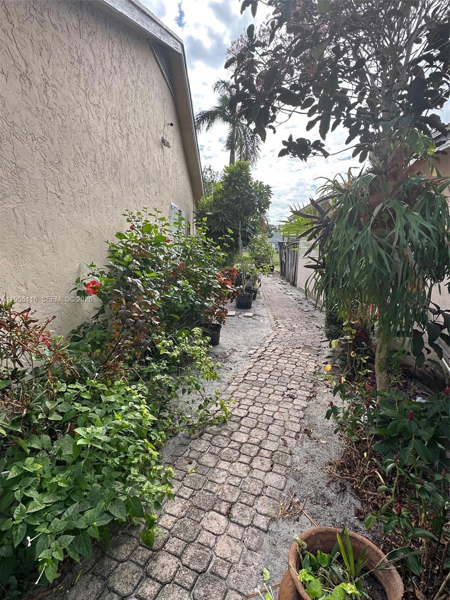 LAKESIDE GREEN PL 2 - Residential