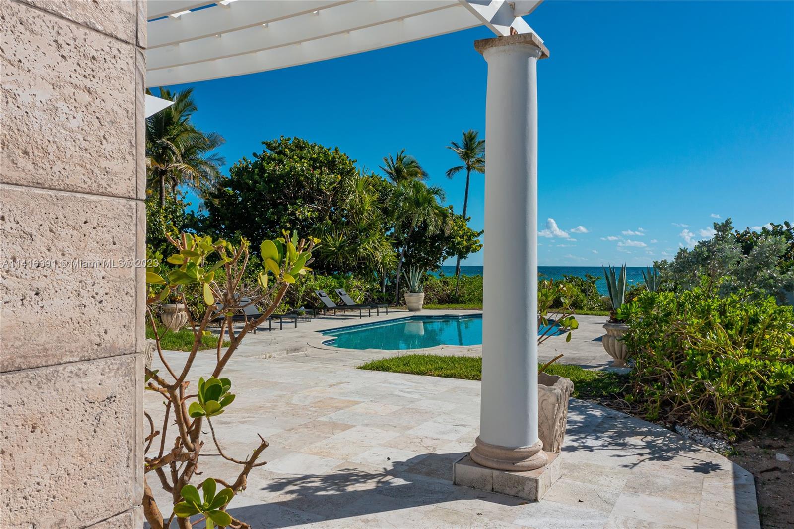 GOLDEN BEACH SEC B - Residential