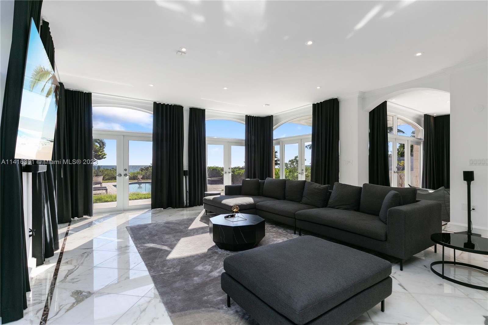 GOLDEN BEACH SEC B - Residential