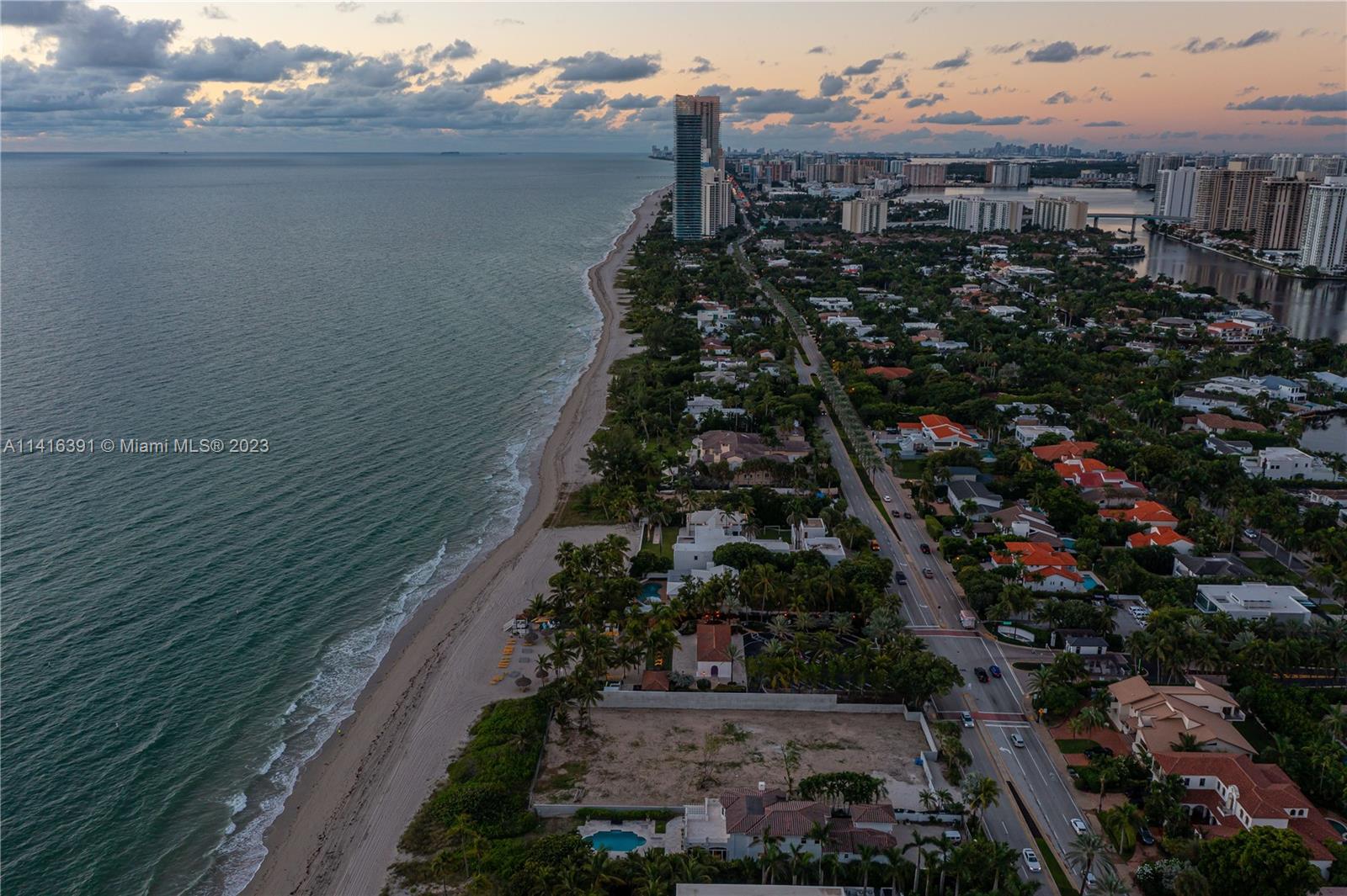 GOLDEN BEACH SEC B - Residential