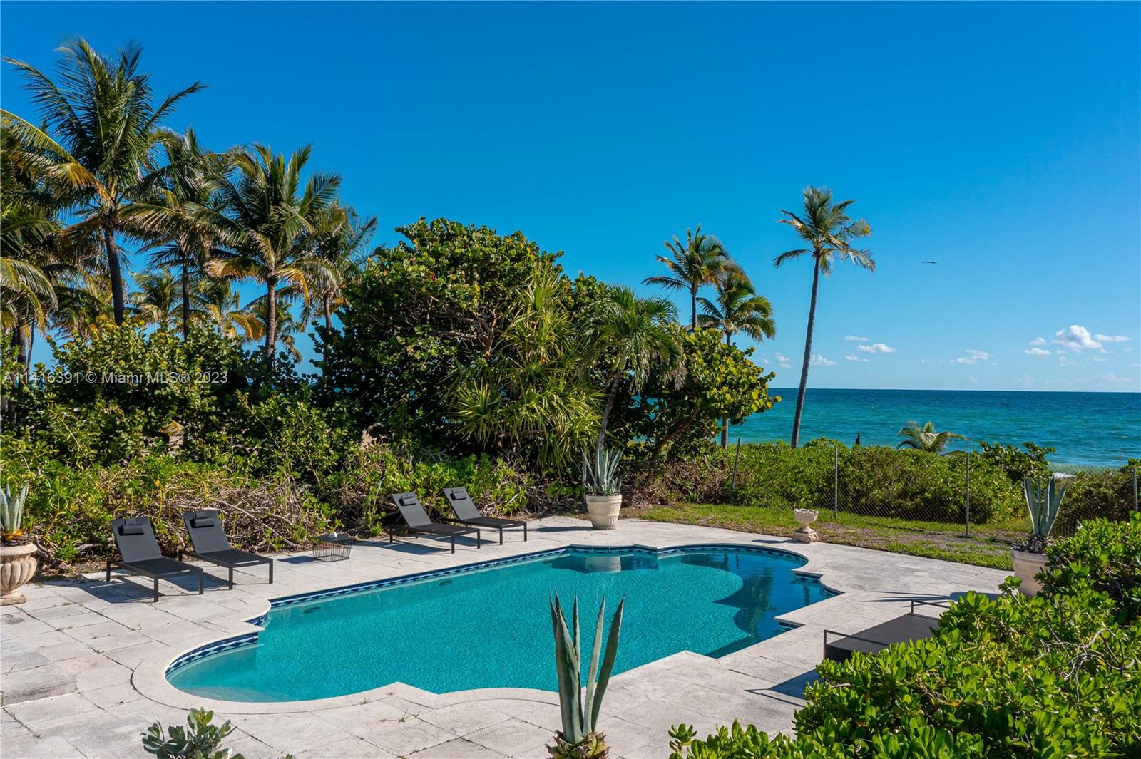 GOLDEN BEACH SEC B - Residential