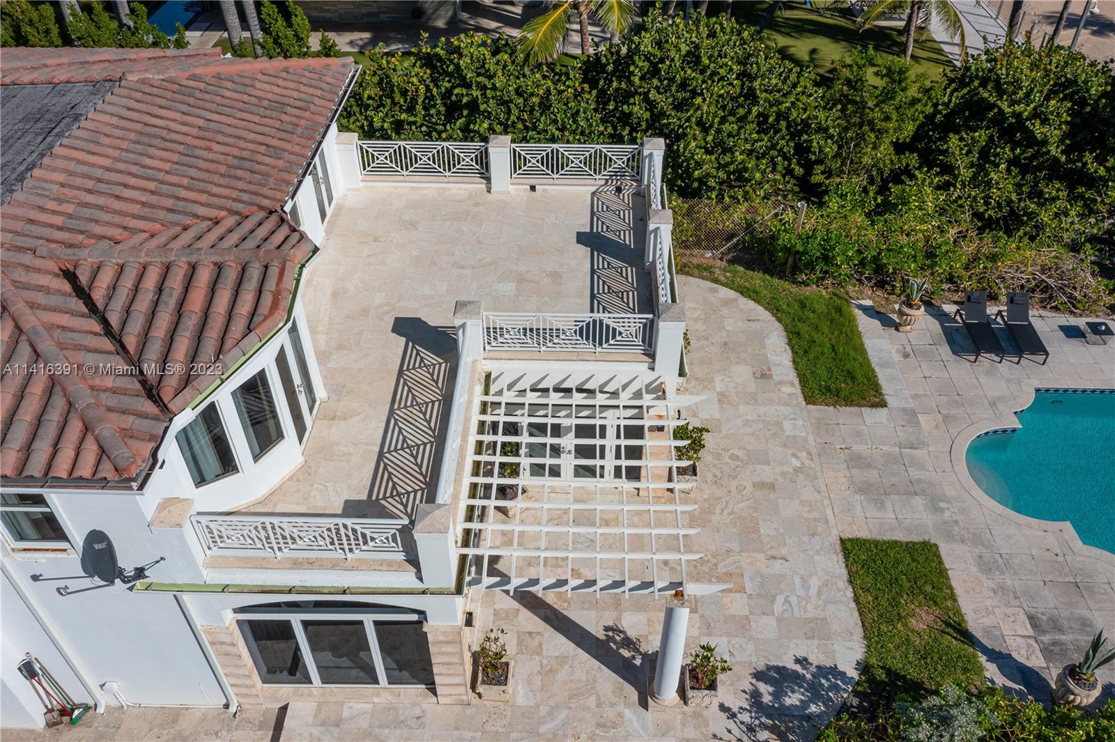 GOLDEN BEACH SEC B - Residential