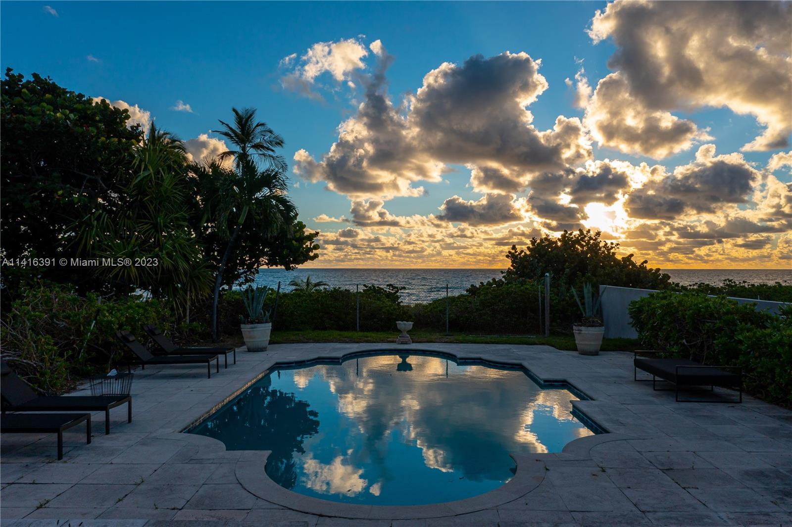 GOLDEN BEACH SEC B - Residential