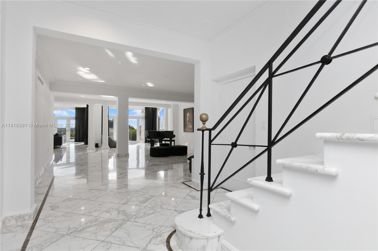 GOLDEN BEACH SEC B - Residential