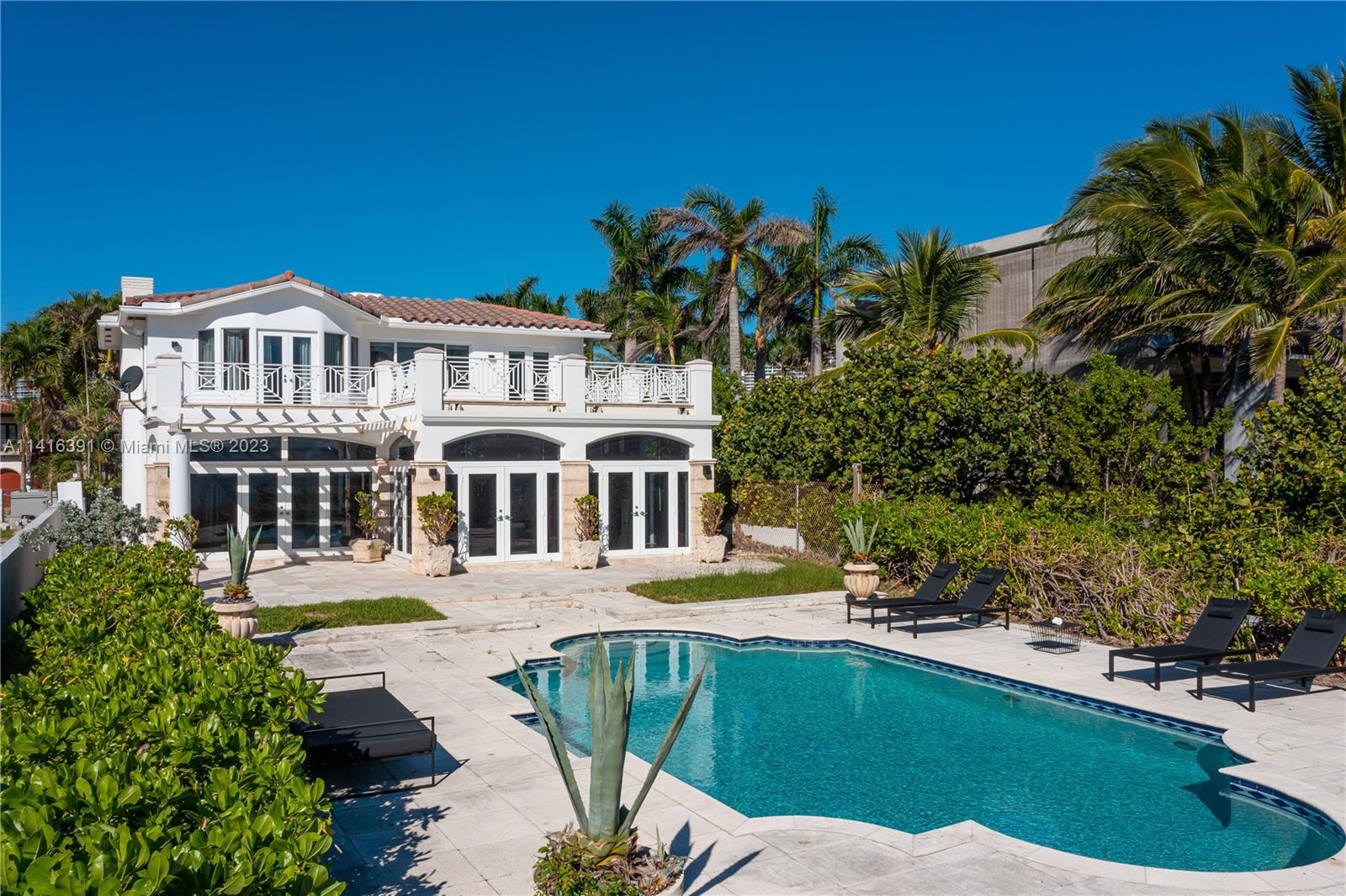 GOLDEN BEACH SEC B - Residential