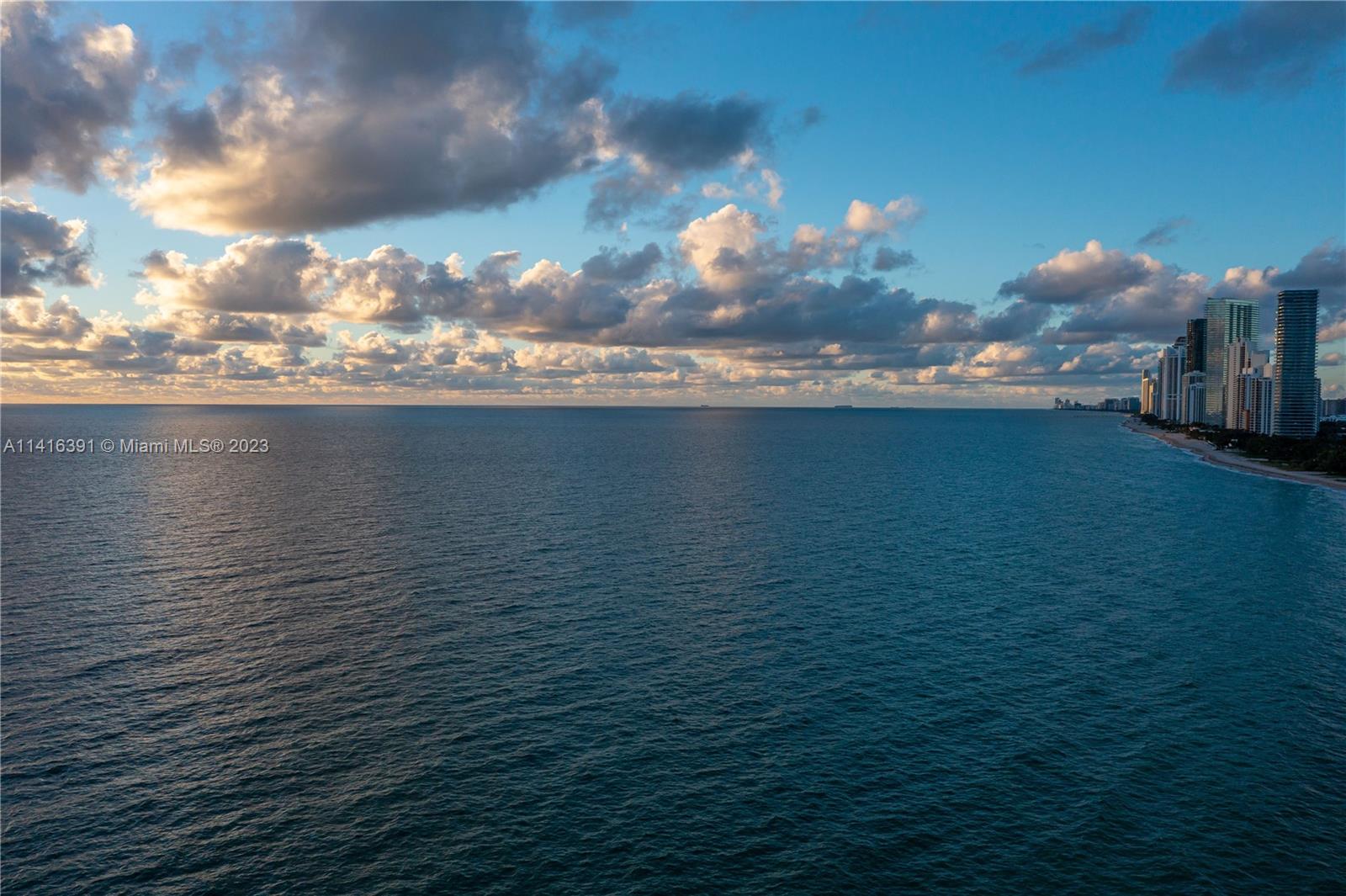 GOLDEN BEACH SEC B - Residential