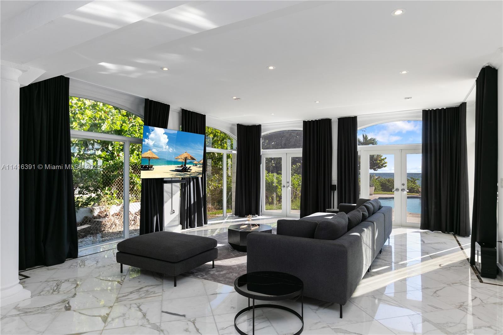 GOLDEN BEACH SEC B - Residential