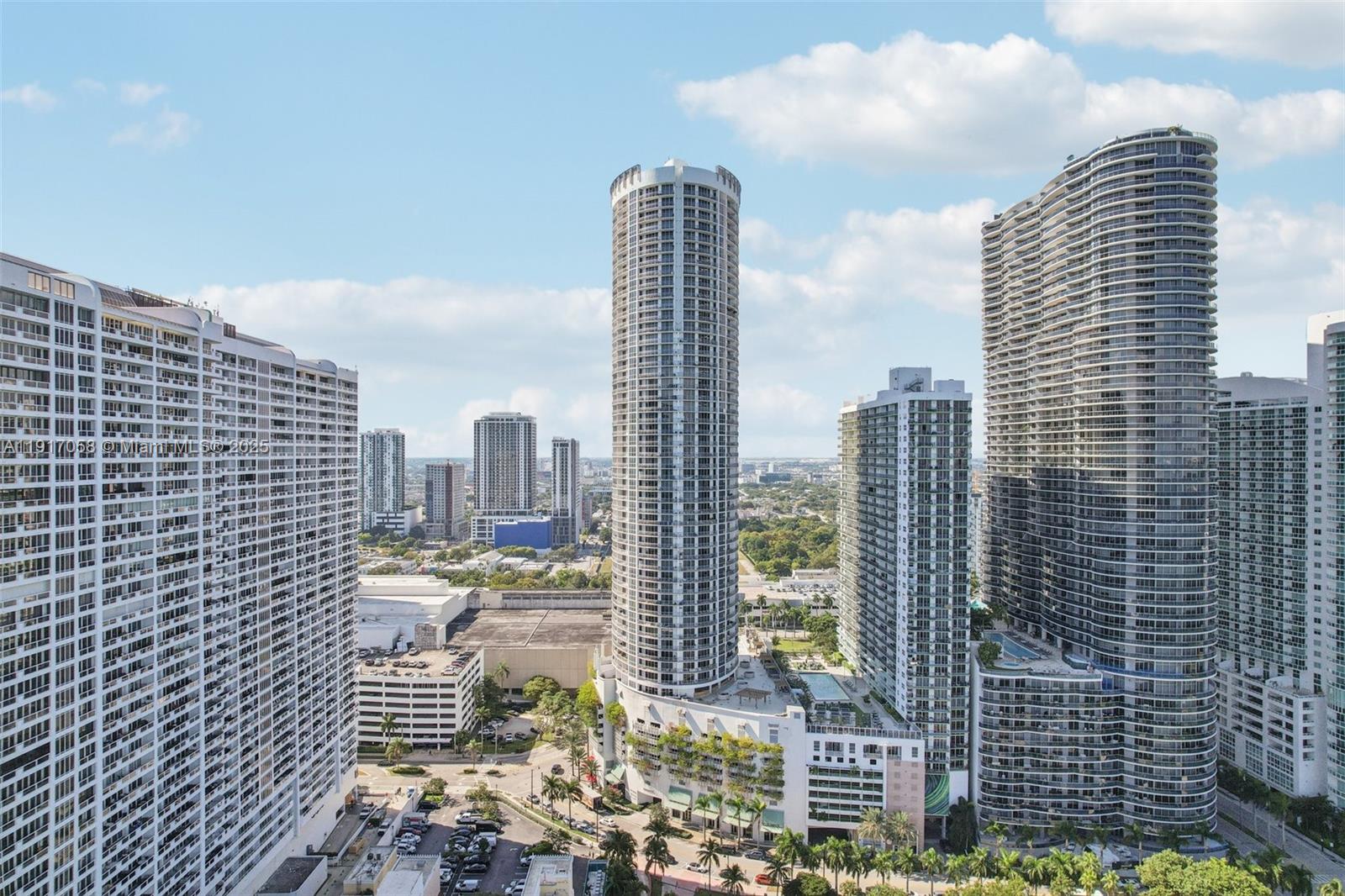 OPERA TOWER CONDO - Residential