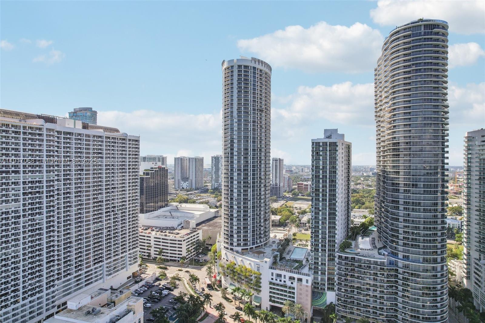 OPERA TOWER CONDO - Residential