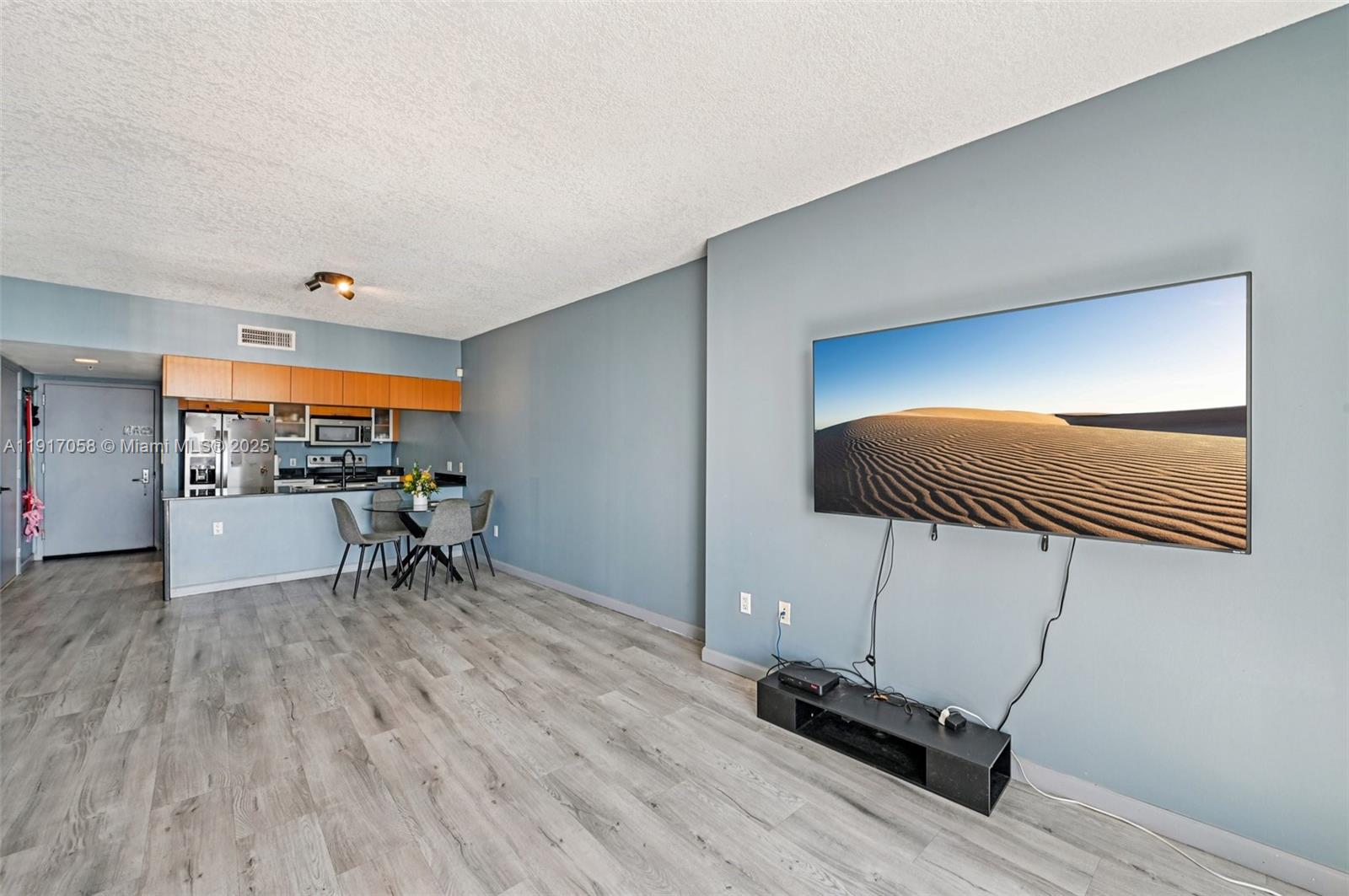 OPERA TOWER CONDO - Residential