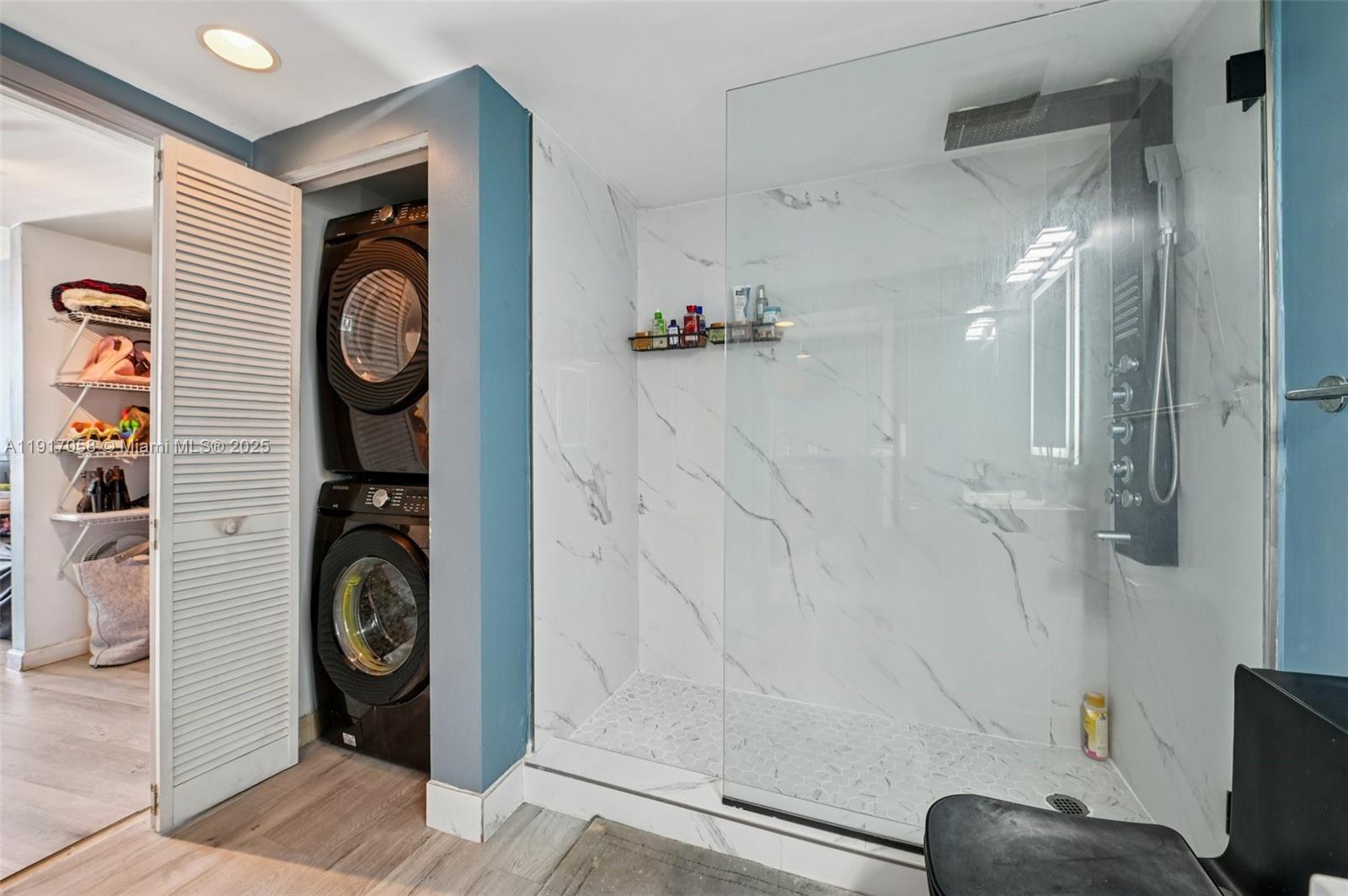 OPERA TOWER CONDO - Residential