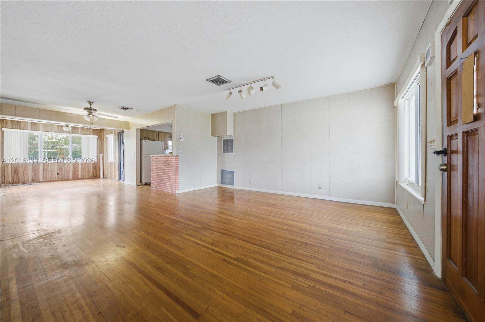 SHERIDAN PARK - Residential