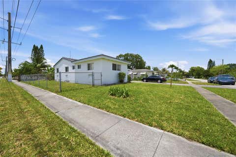 Photo of 2300 N 57th Ter, Hollywood, FL 33021 (MLS # A12016439)