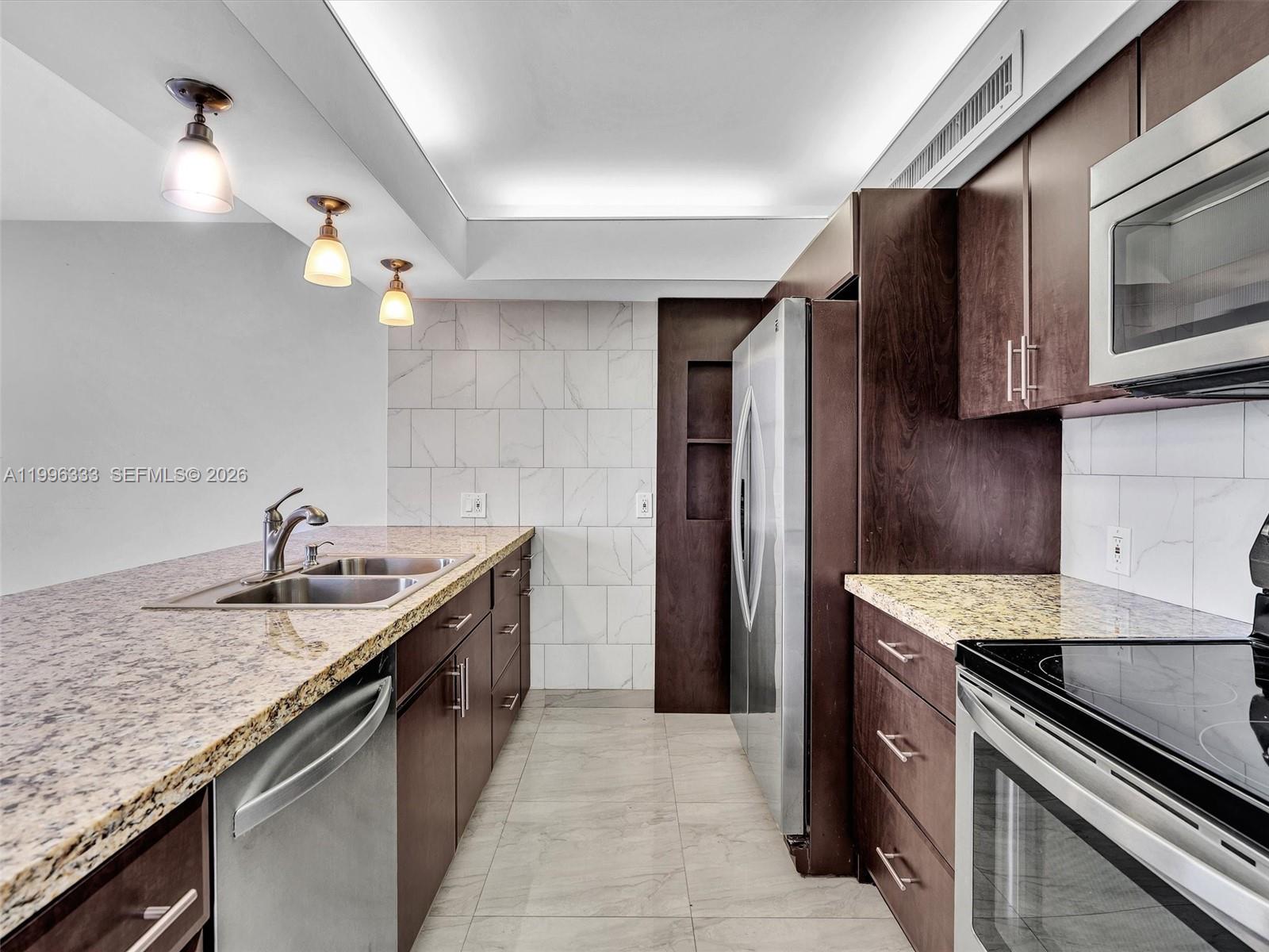 CORONADO CONDO- TOWER II - Residential Lease