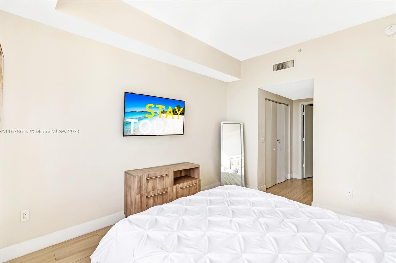 BEACHWALK CONDOMINIUM - Residential Lease