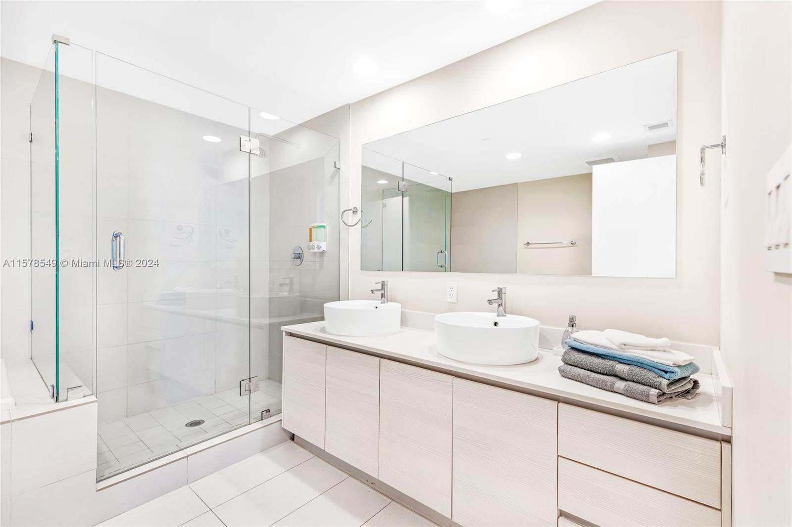 BEACHWALK CONDOMINIUM - Residential Lease