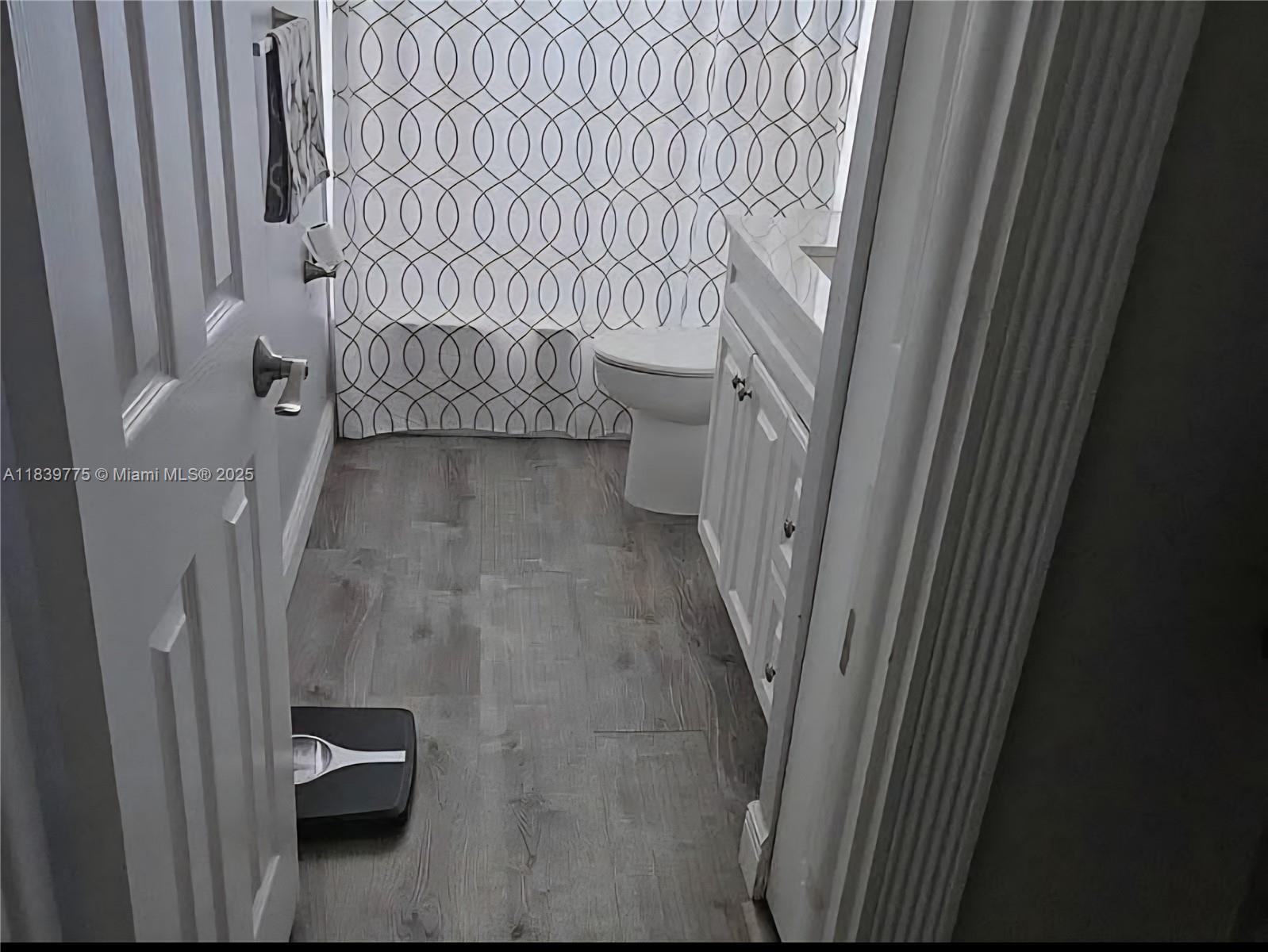 POLYNESIAN GARDENS CONDOM - Residential Lease