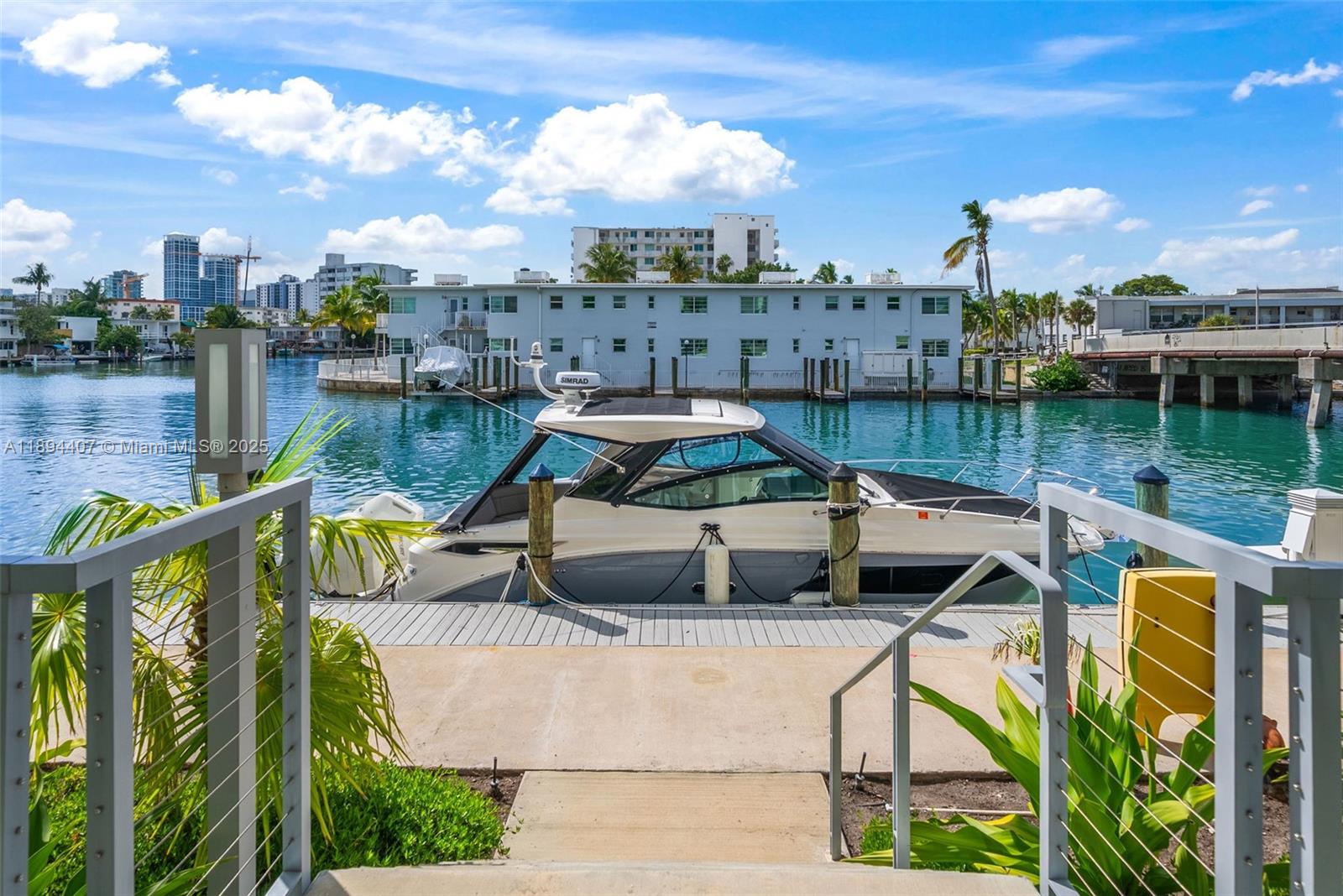 33 N Shore Dr 33