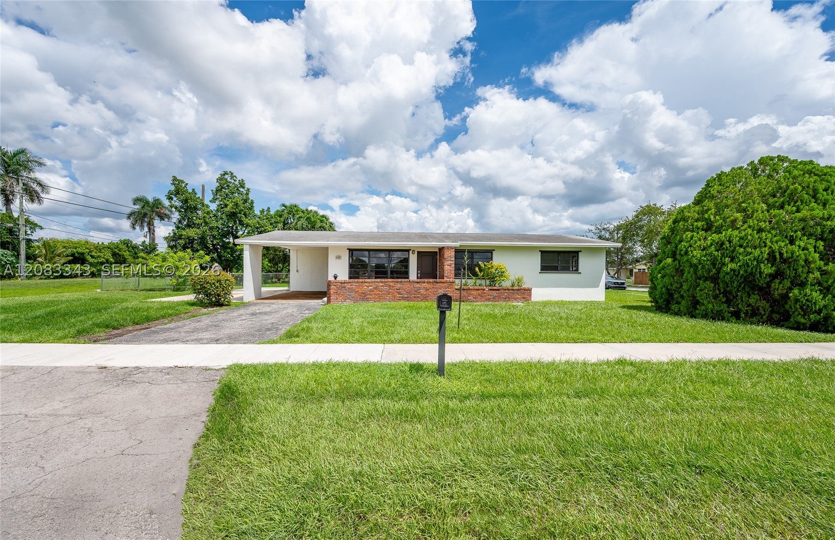 955 NW 15th St