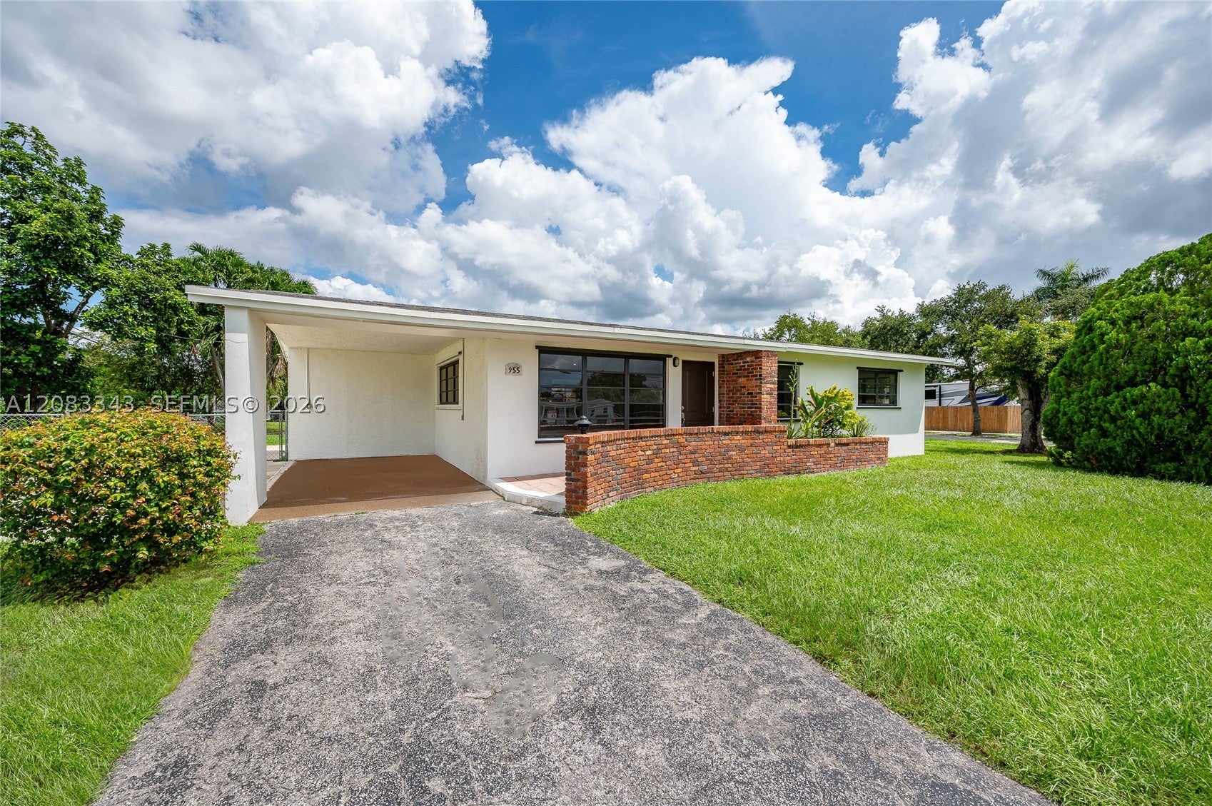 955 NW 15th St