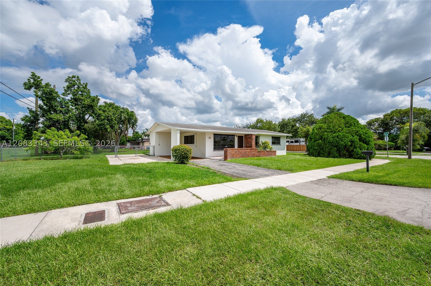 955 NW 15th St