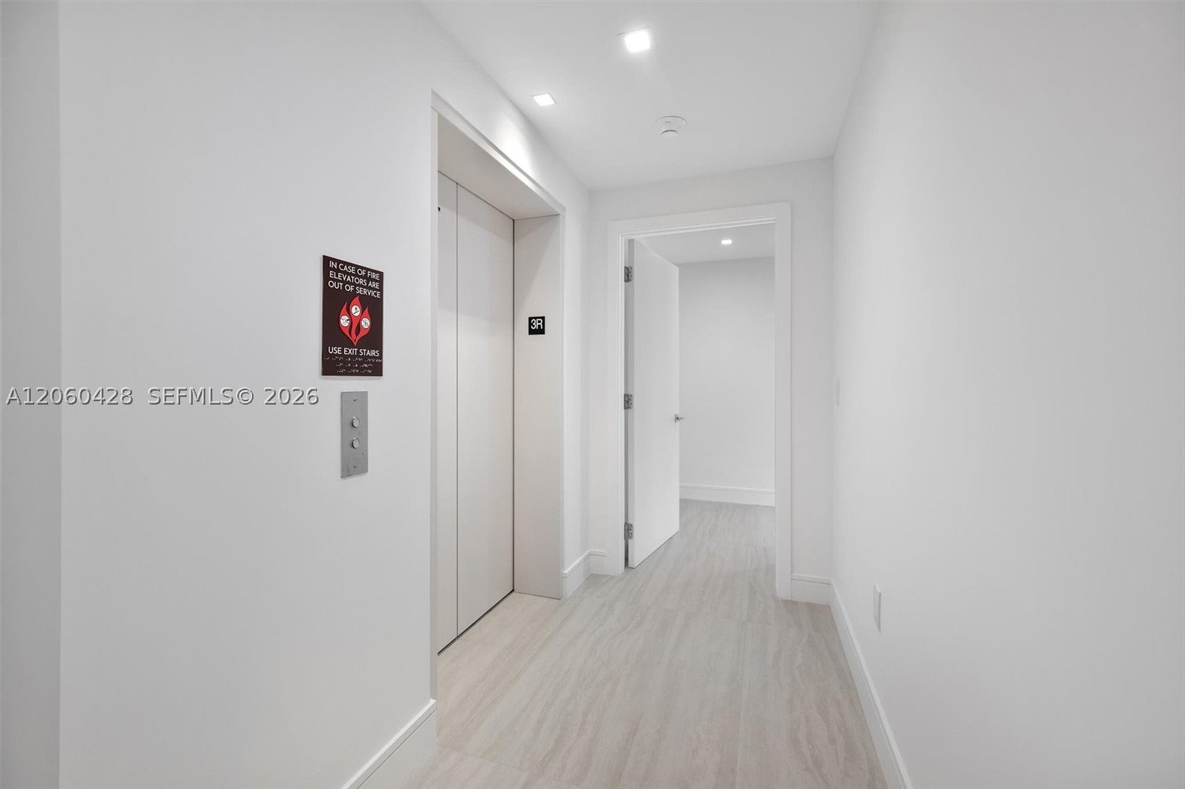 2411 Laguna Circle 306