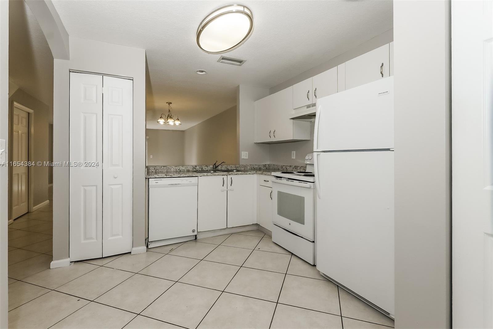 SUMMIT LAKE - Residential Lease