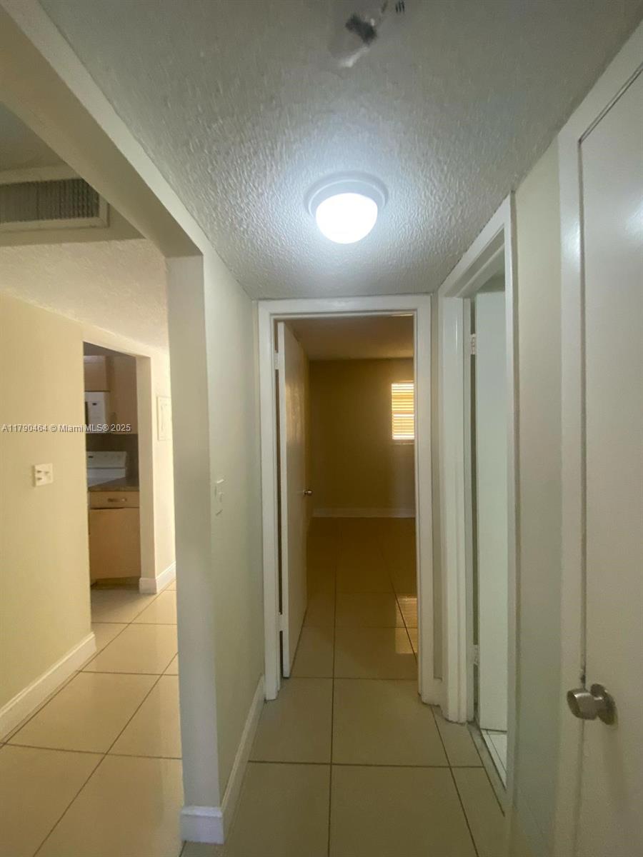 1555 W 44th Pl 218