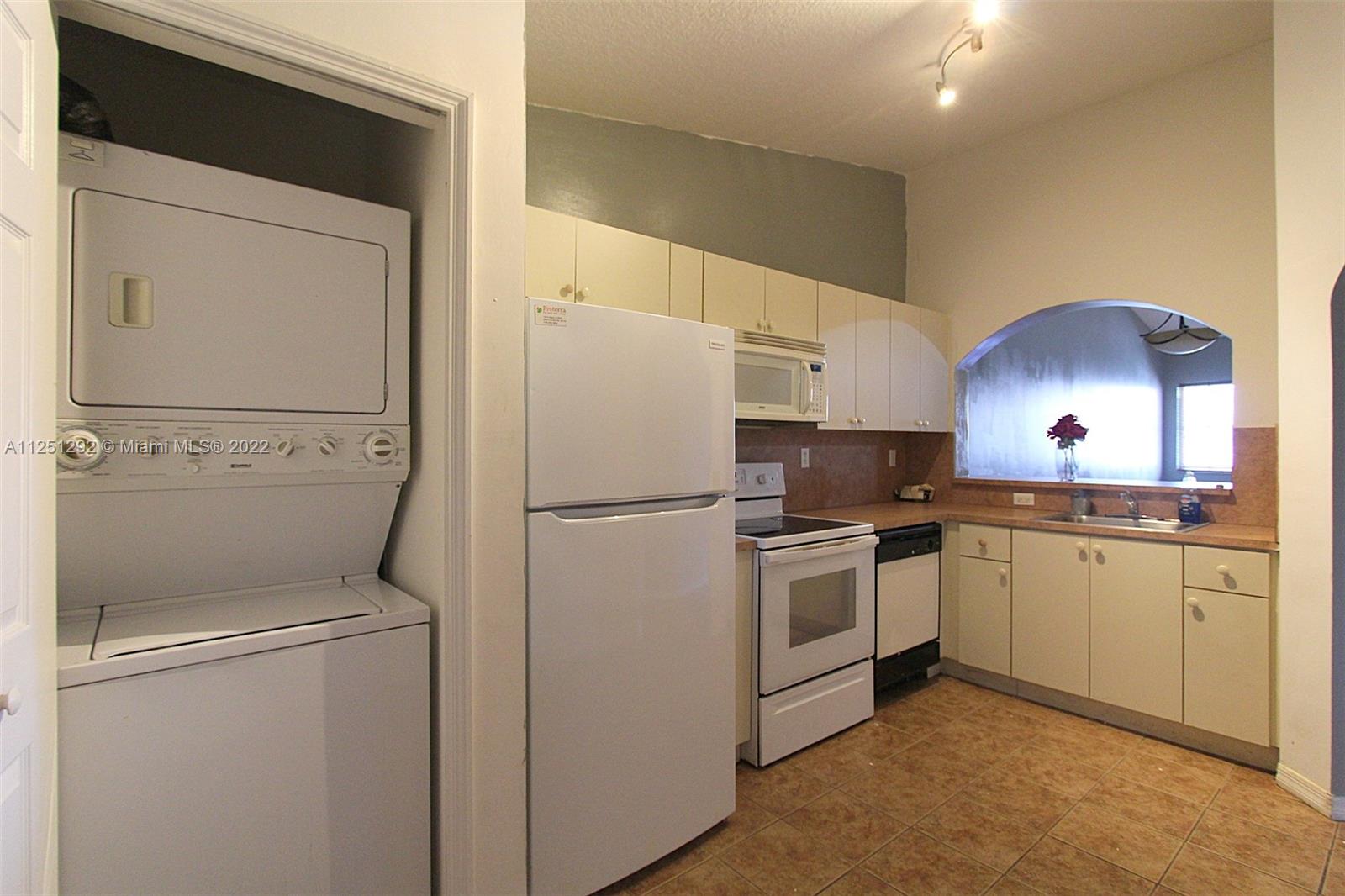 VENETIA GARDENS SOUTH CON - Residential Lease