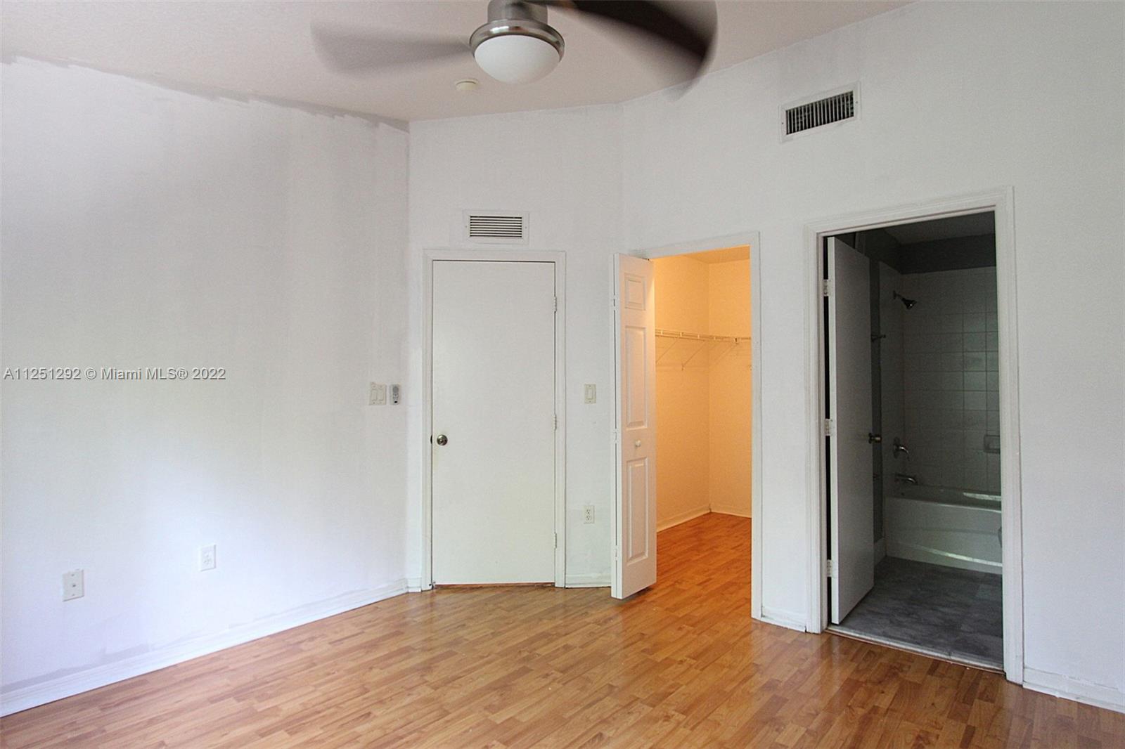 VENETIA GARDENS SOUTH CON - Residential Lease