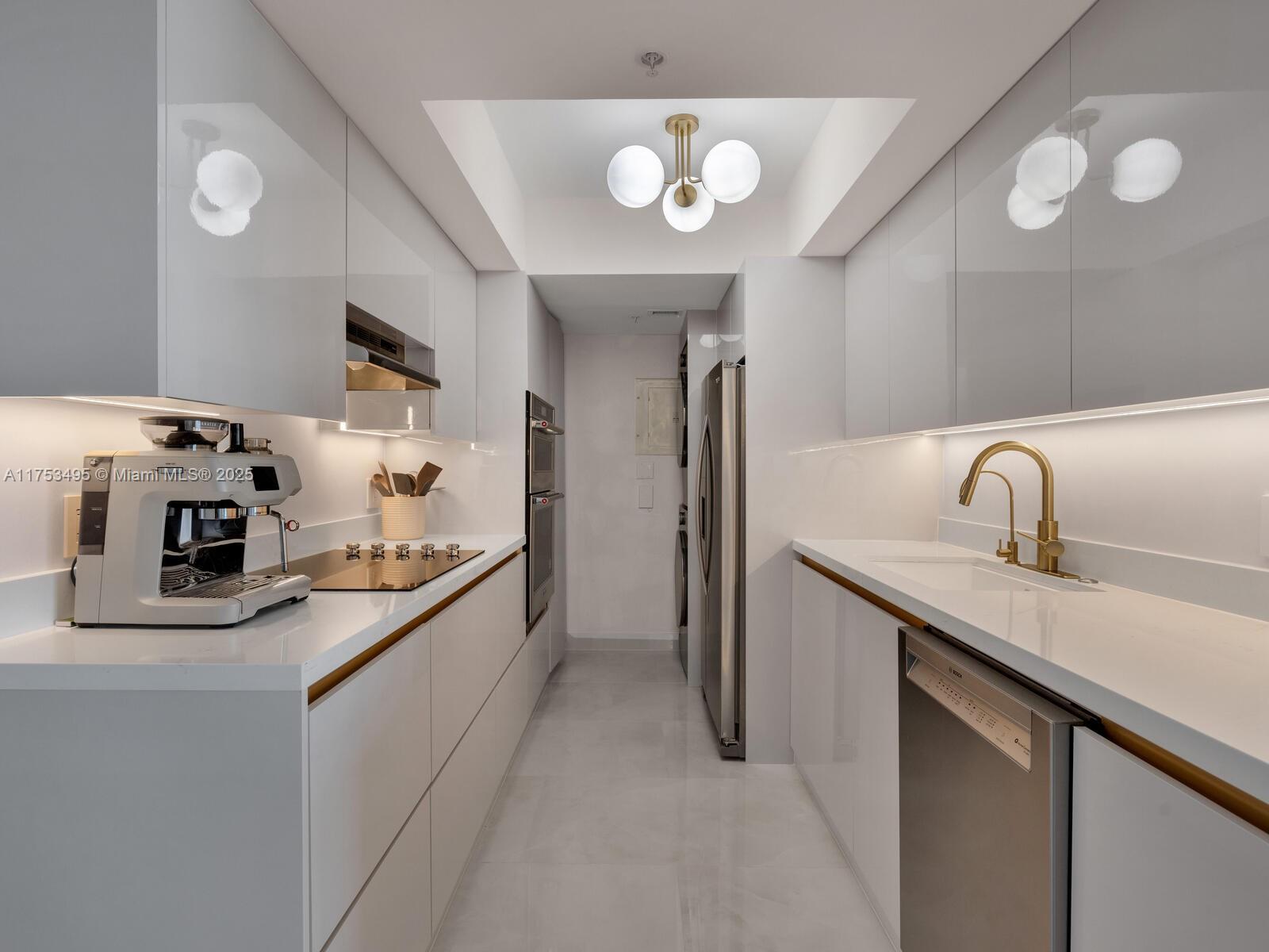 YACHT CLUB AT PORTOFINO C - Residential
