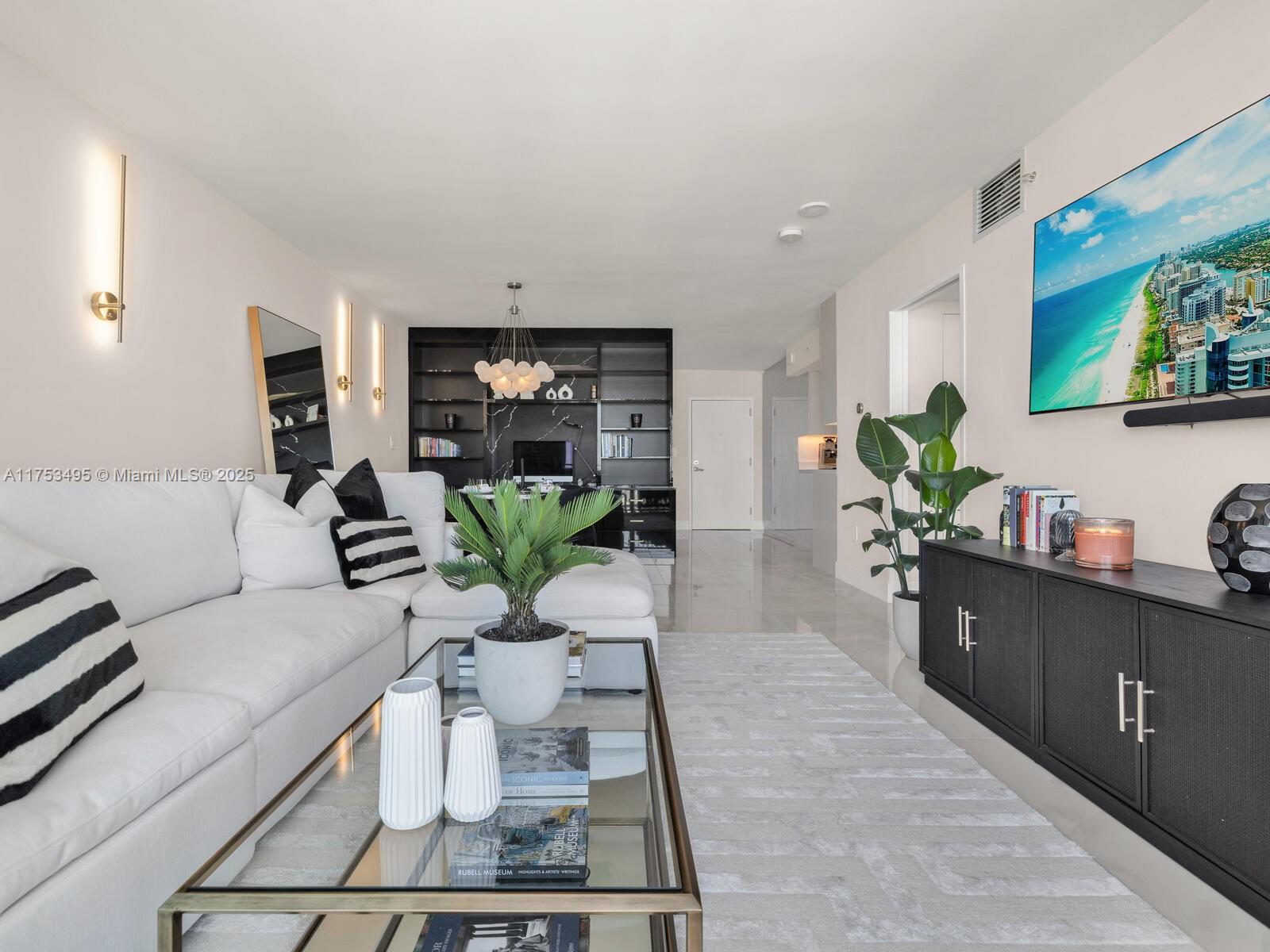 YACHT CLUB AT PORTOFINO C - Residential