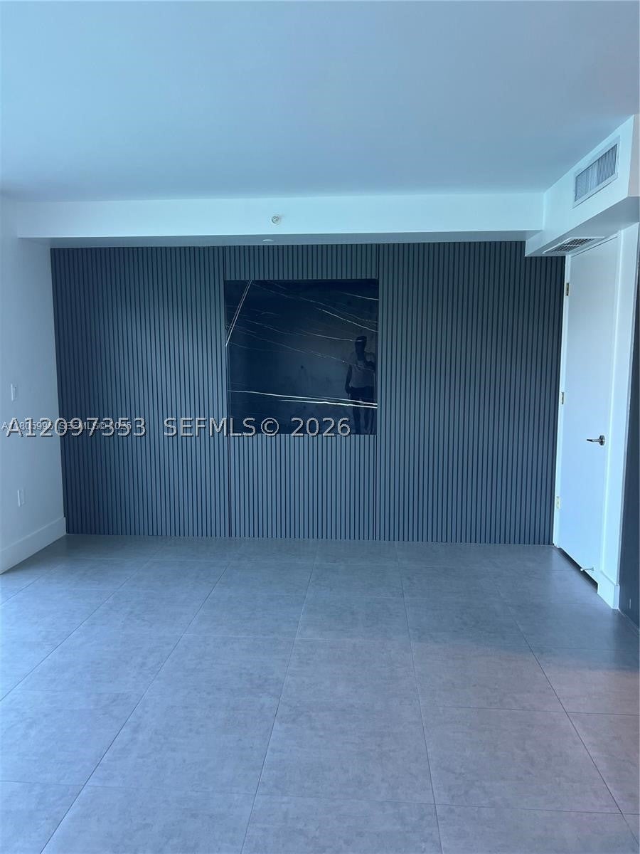 9821 E Bay Harbor Dr 805