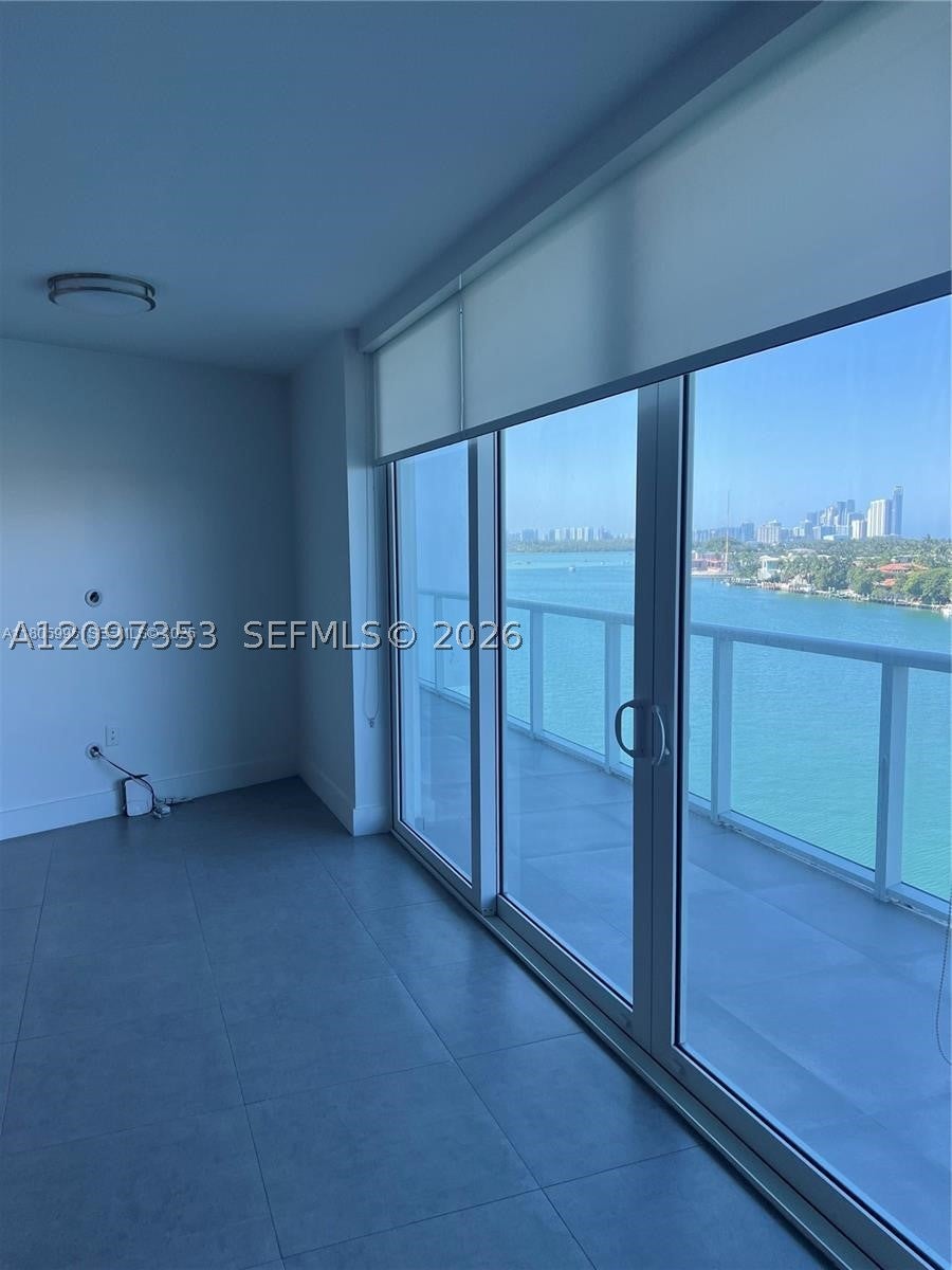 9821 E Bay Harbor Dr 805