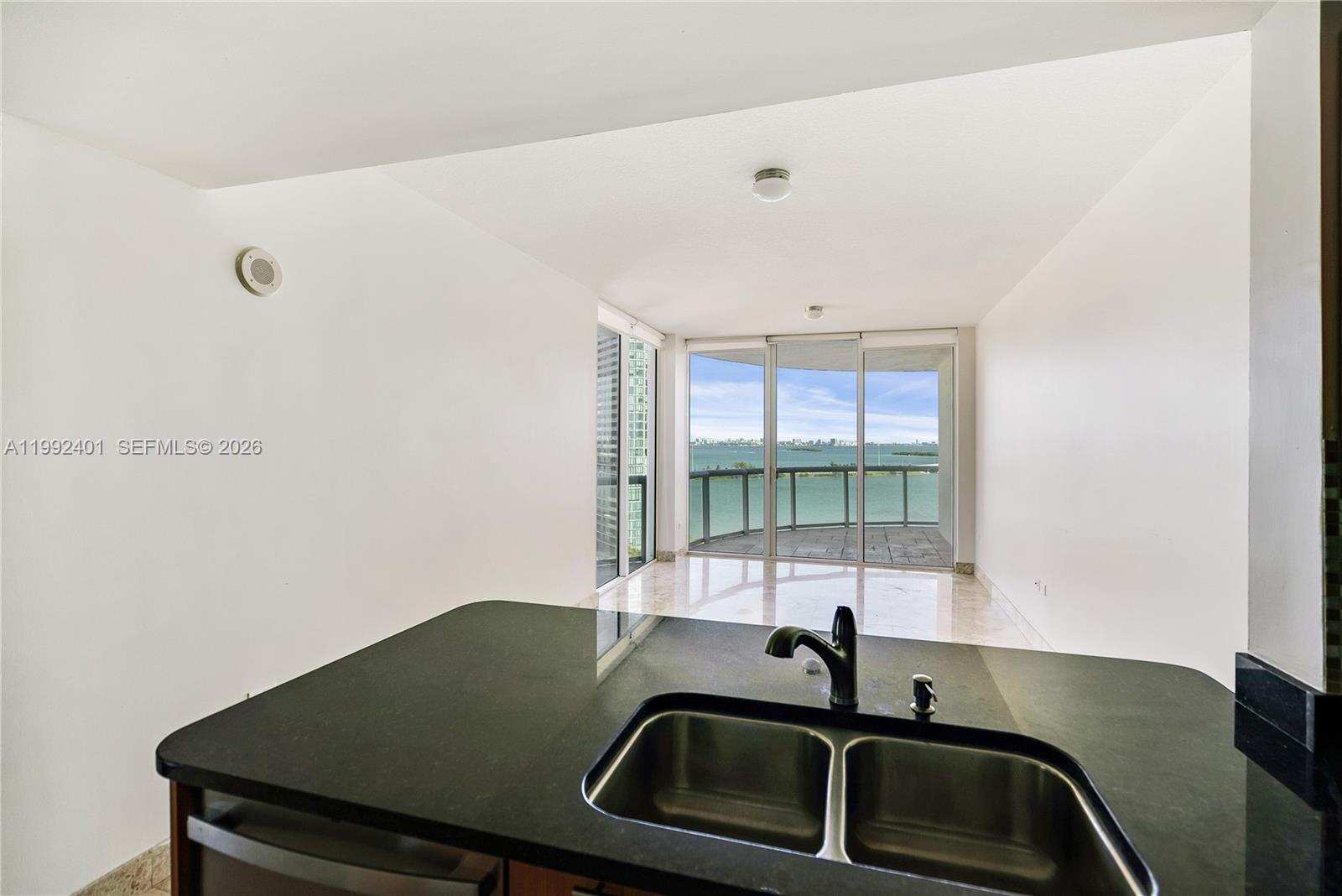 PLATINUM CONDO - Residential Lease