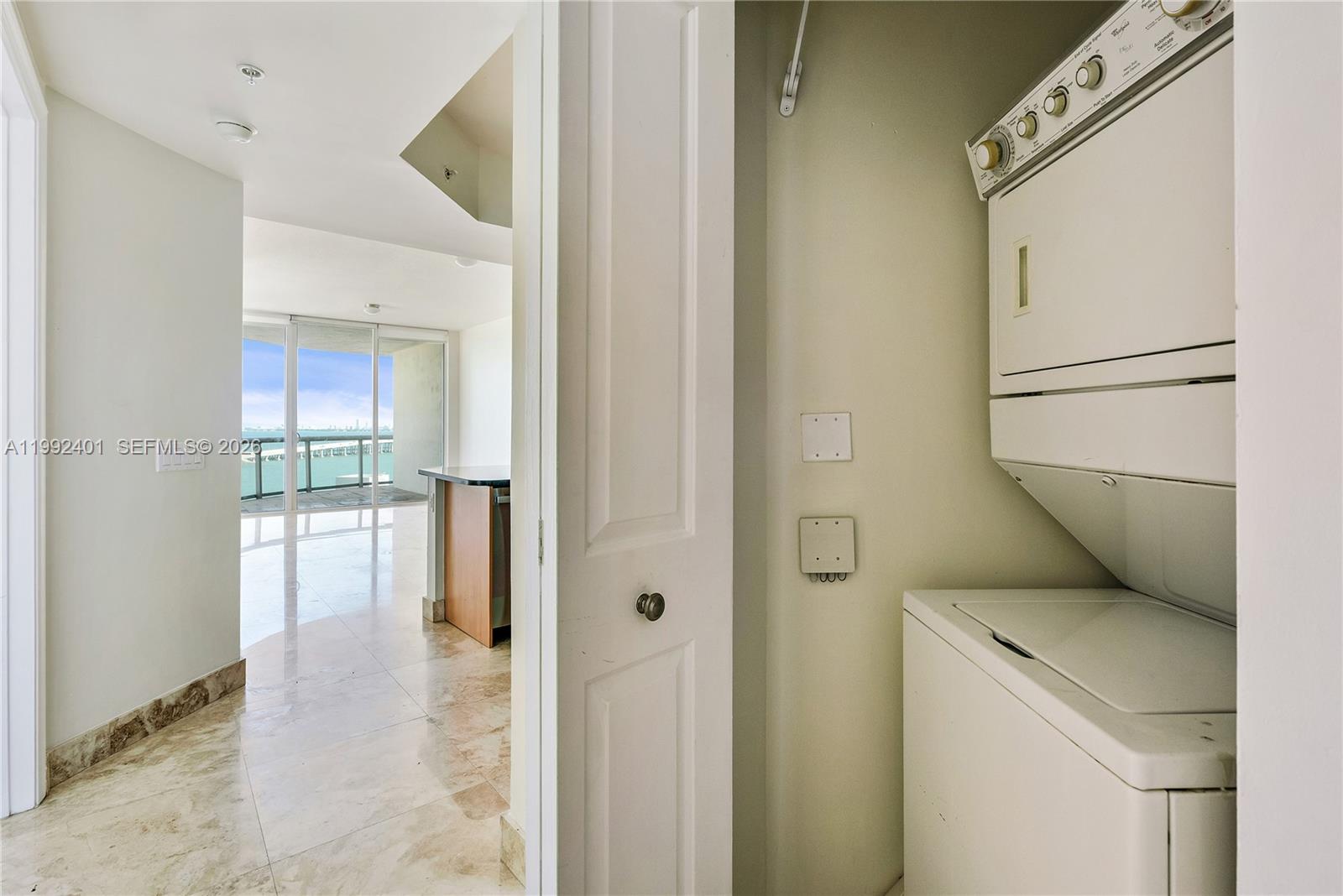 PLATINUM CONDO - Residential Lease