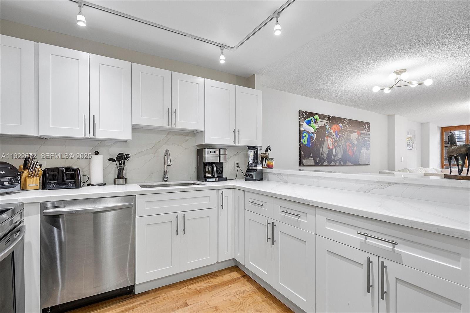 TOWERS OF OCEANVIEW SOUTH - Residential Lease