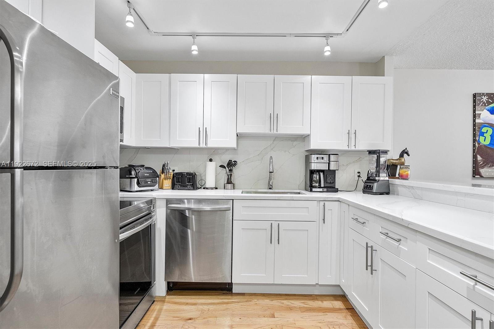 TOWERS OF OCEANVIEW SOUTH - Residential Lease