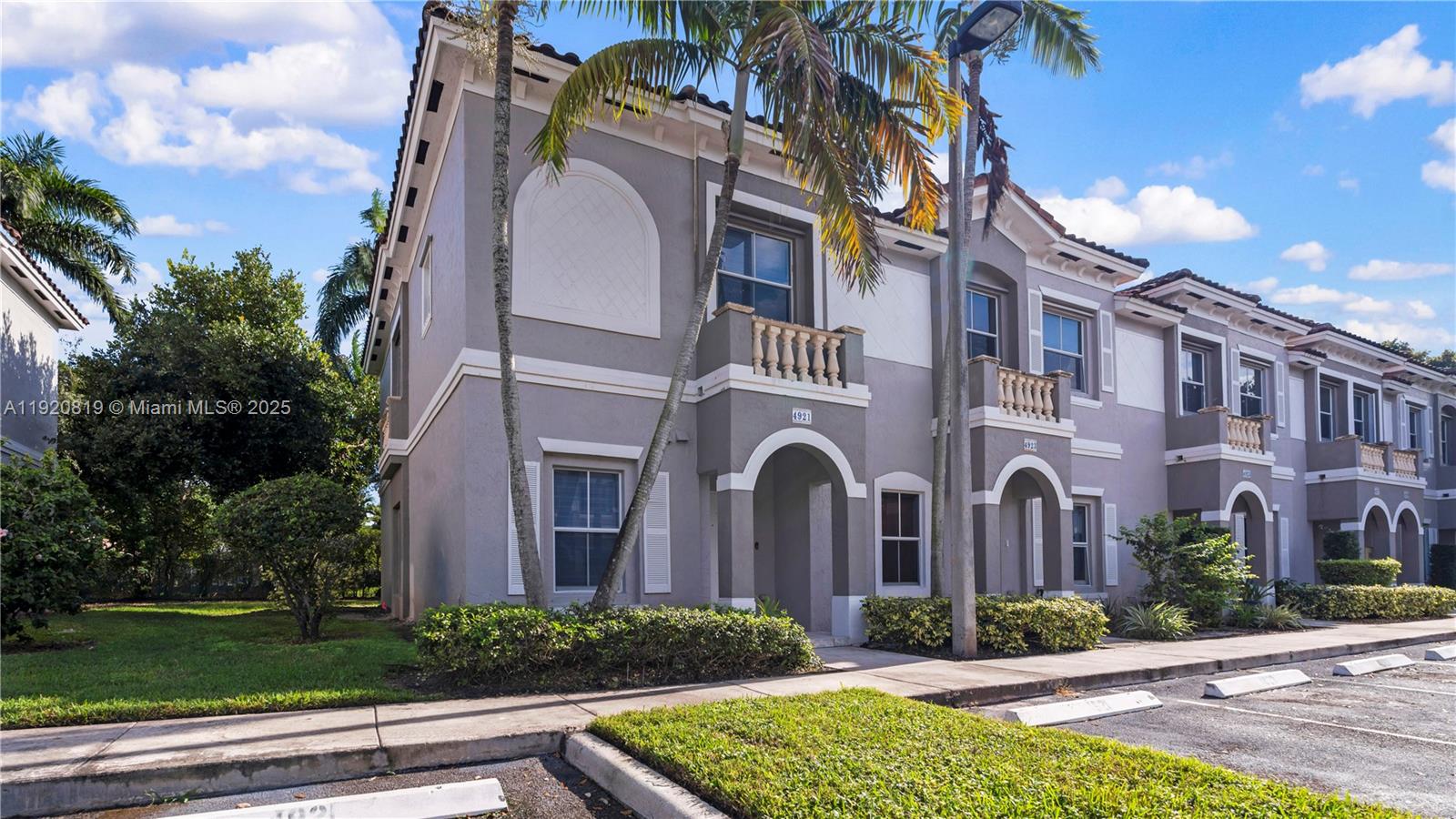 LAS TERRAZAS AT VIZCAYA C - Residential