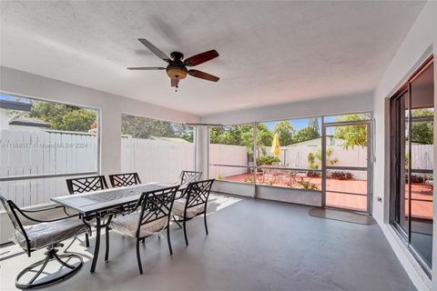 Single Family Residence in Hallandale Beach FL 600 3rd Ct 22.jpg
