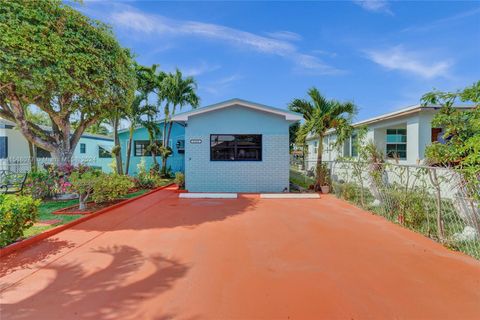 Single Family Residence in Hallandale Beach FL 600 3rd Ct.jpg