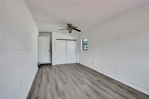 Single Family Residence in Hallandale Beach FL 600 3rd Ct 11.jpg