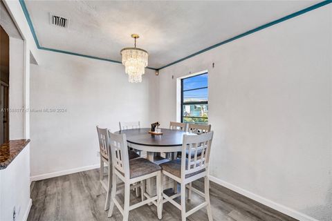 Single Family Residence in Hallandale Beach FL 600 3rd Ct 5.jpg