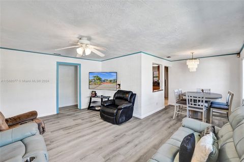 Single Family Residence in Hallandale Beach FL 600 3rd Ct 4.jpg