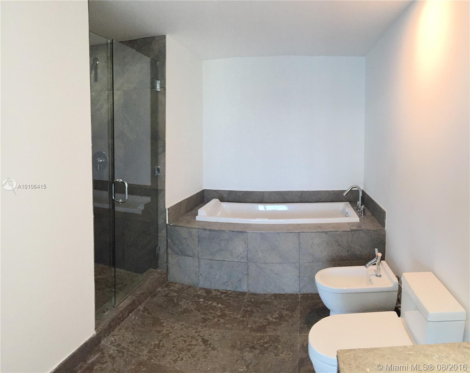 Iconbrickell Condo - Residential Lease