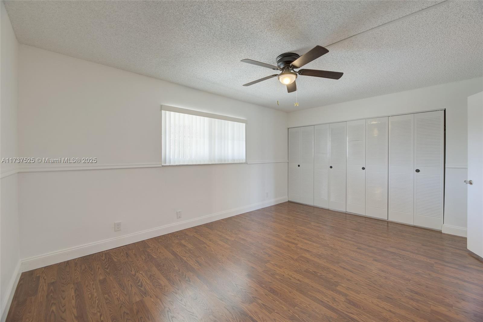 BRENTWOOD TOWNHOUSE 3 CON - Residential