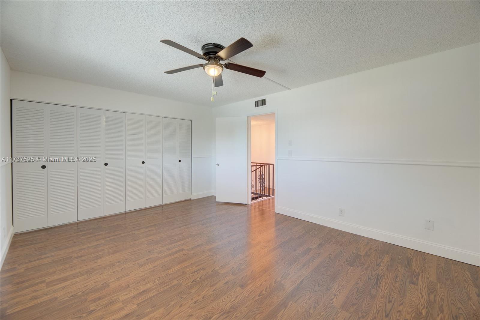 BRENTWOOD TOWNHOUSE 3 CON - Residential