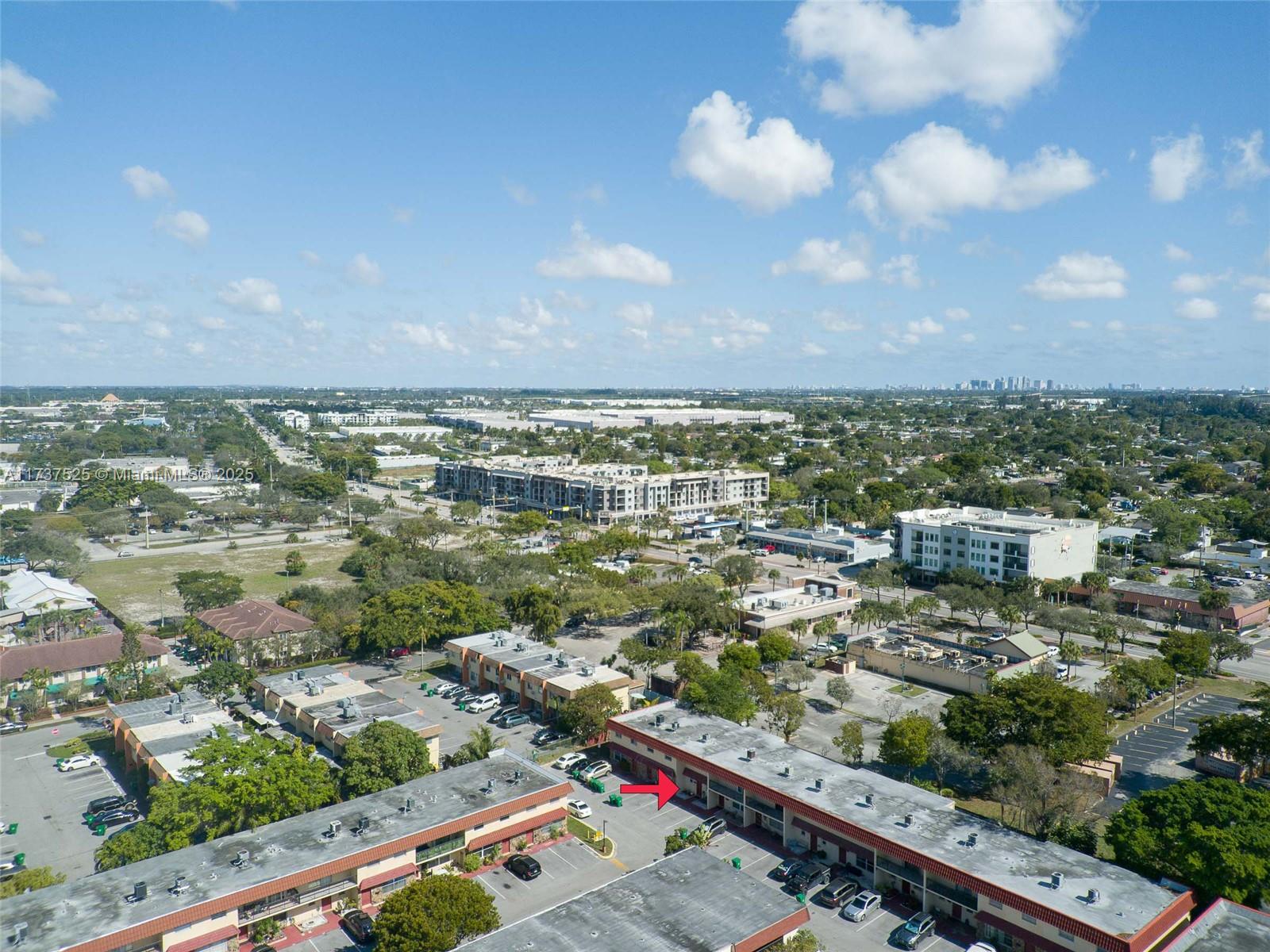 BRENTWOOD TOWNHOUSE 3 CON - Residential