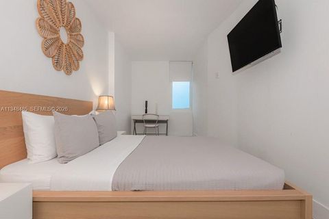 2301 Collins Ave 927 Miami Beach FL 33139