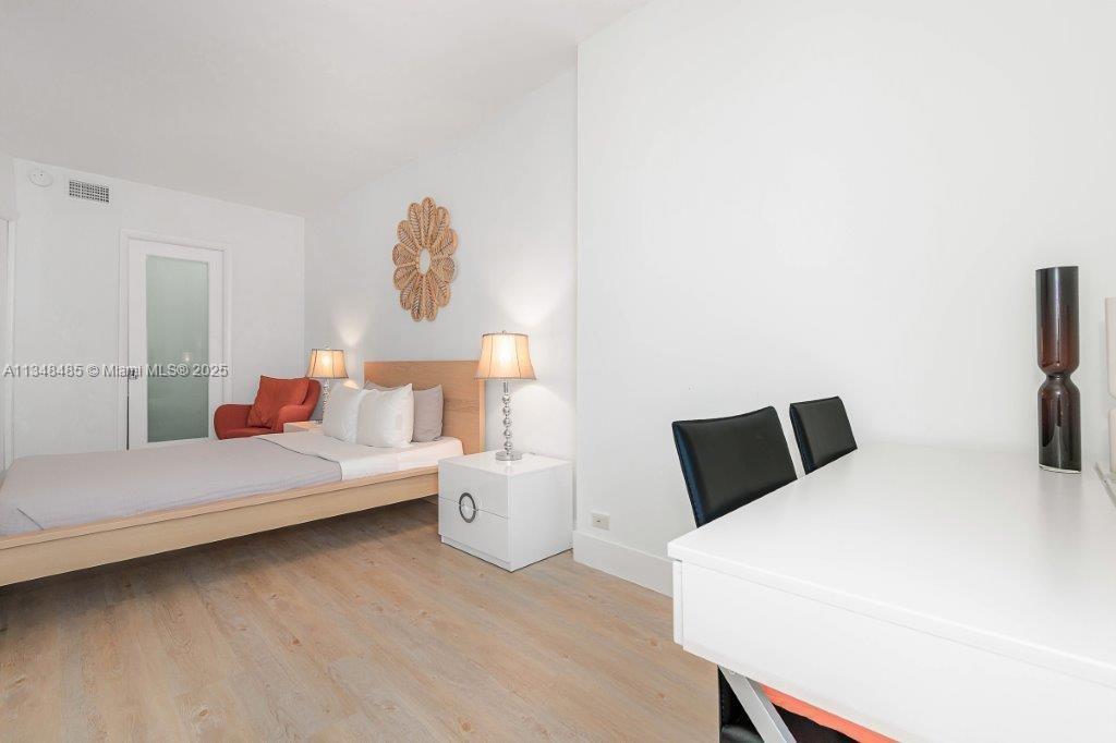 RONEY PALACE CONDO - Residential Lease